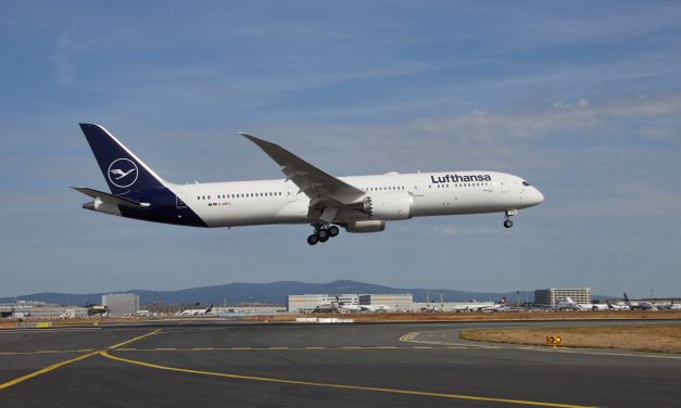 Lufthansa takes delivery of its first 787-9