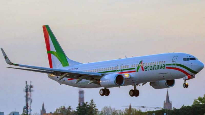 Aeroitalia leases three 737-8s from Air Lease Corporation