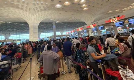 Mumbai airport faces technical snag, passengers complain