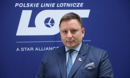 LOT Polish Airlines dismisses CEO Rafal Milczarski