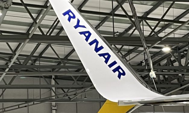 Ryanair fuel costs eat into Q3 earnings