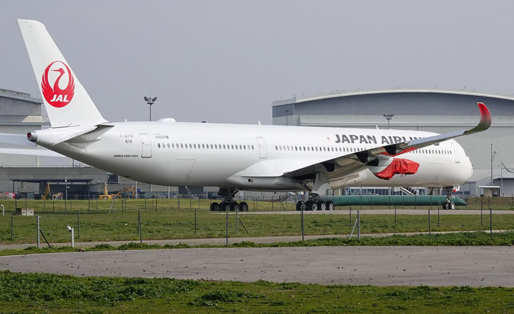 JAL unveils A350-1000
