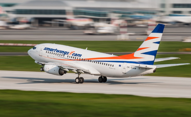 flydubai signs wet lease agreement with Smartwings for four B737-800
