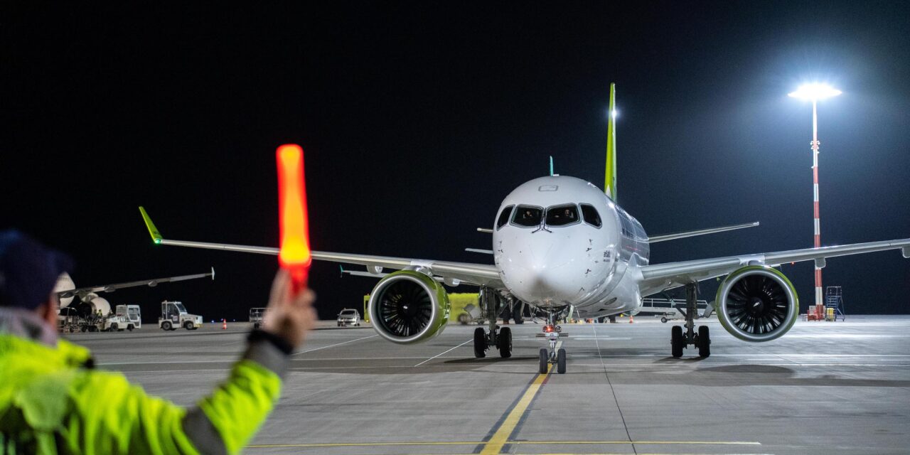 airBaltic takes delivery of 42nd A220