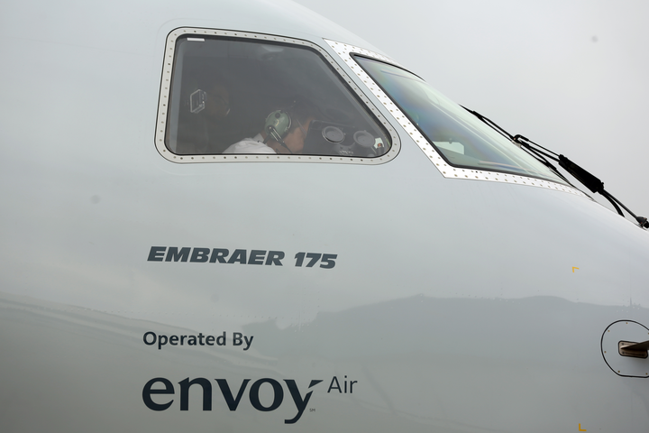 American Airlines orders seven E175s for Envoy Air