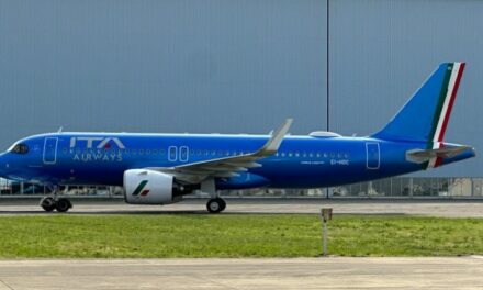 AerCap delivers first of 10 new A320neos to ITA