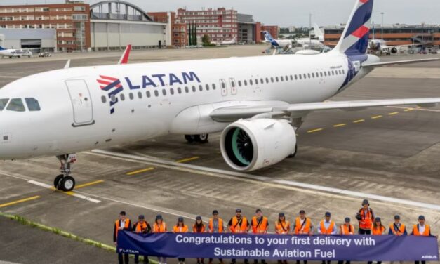 LATAM takes delivery of its first A321neo using SAF