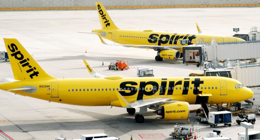 Spirit Airlines lowers Q3 guidance