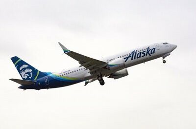 Alaska Airlines receives delivery of first 737-8